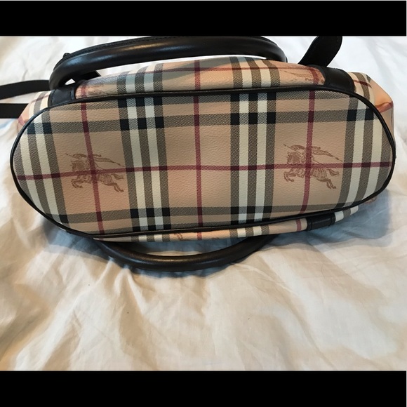 Authentic Burberry Northfield Haymarket Check - Picture 4 of 8